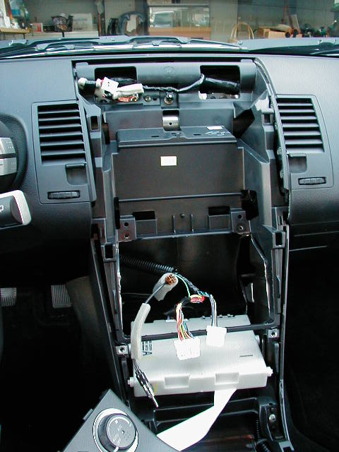 2006 Nissan 350z stereo removal